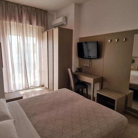 Hotel Camelia Ρίμινι Εξωτερικό φωτογραφία