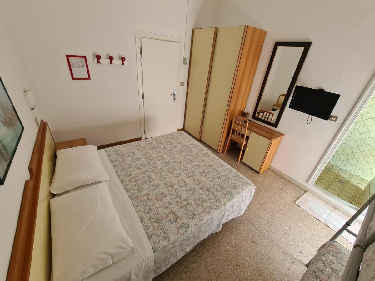Hotel Camelia Ρίμινι Δωμάτιο φωτογραφία