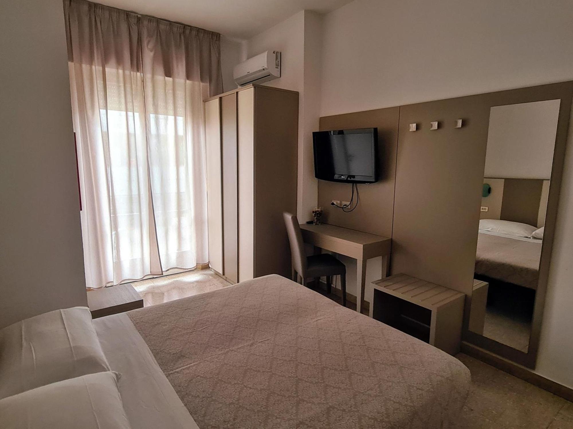 Hotel Camelia Ρίμινι Εξωτερικό φωτογραφία