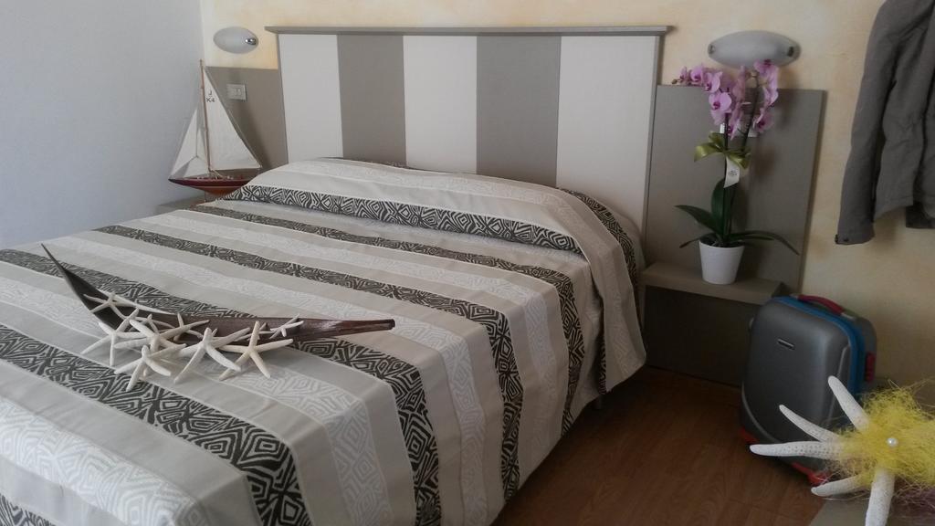 Hotel Camelia Ρίμινι Εξωτερικό φωτογραφία
